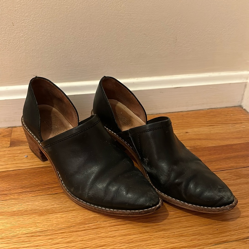 Madewell Brady Lowcut Bootie in Black